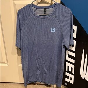 lululemon Metal Vent Tech shirt logo
